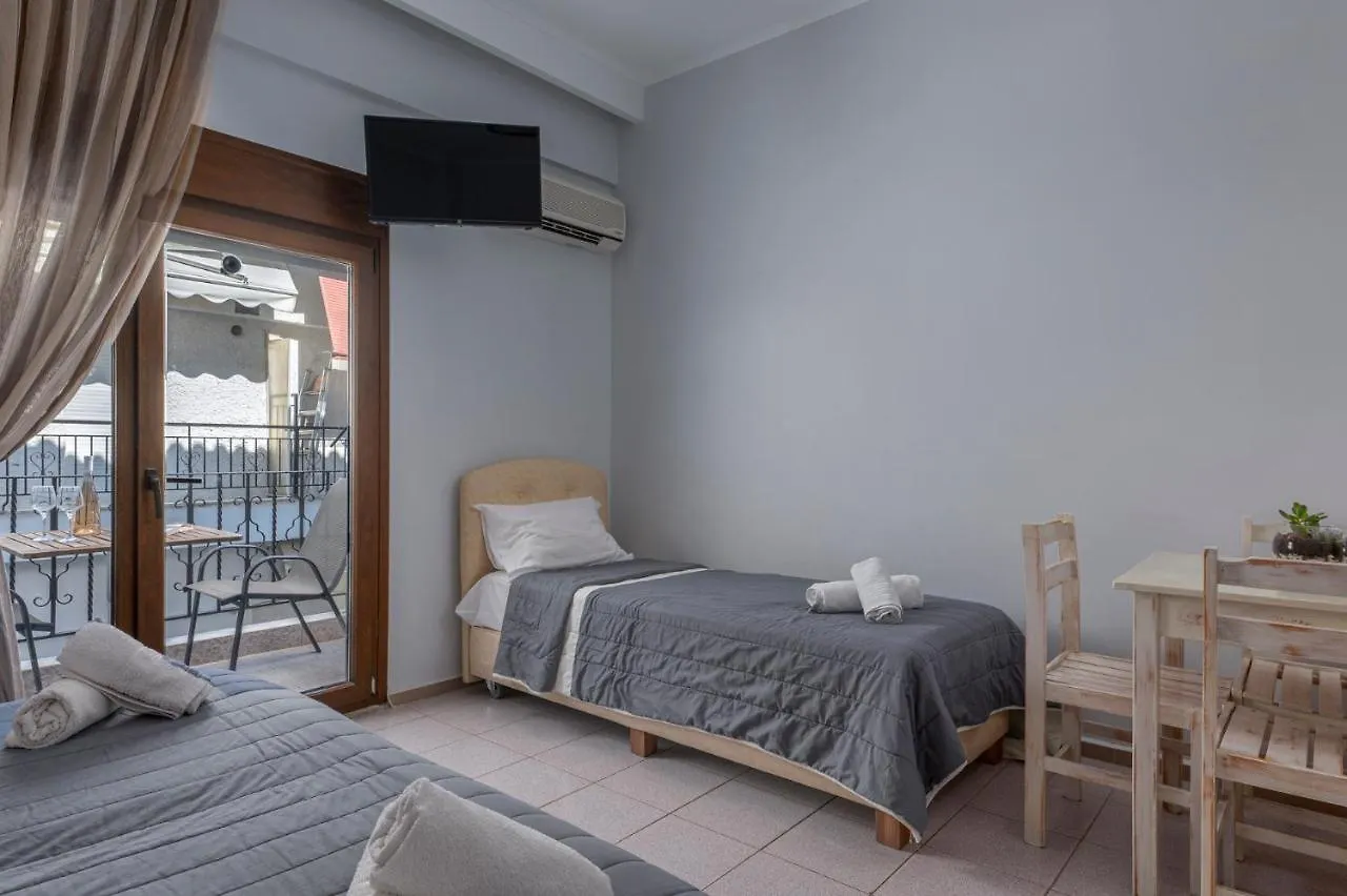 Adonis Hotel Pefkochori 2*,  Grecia