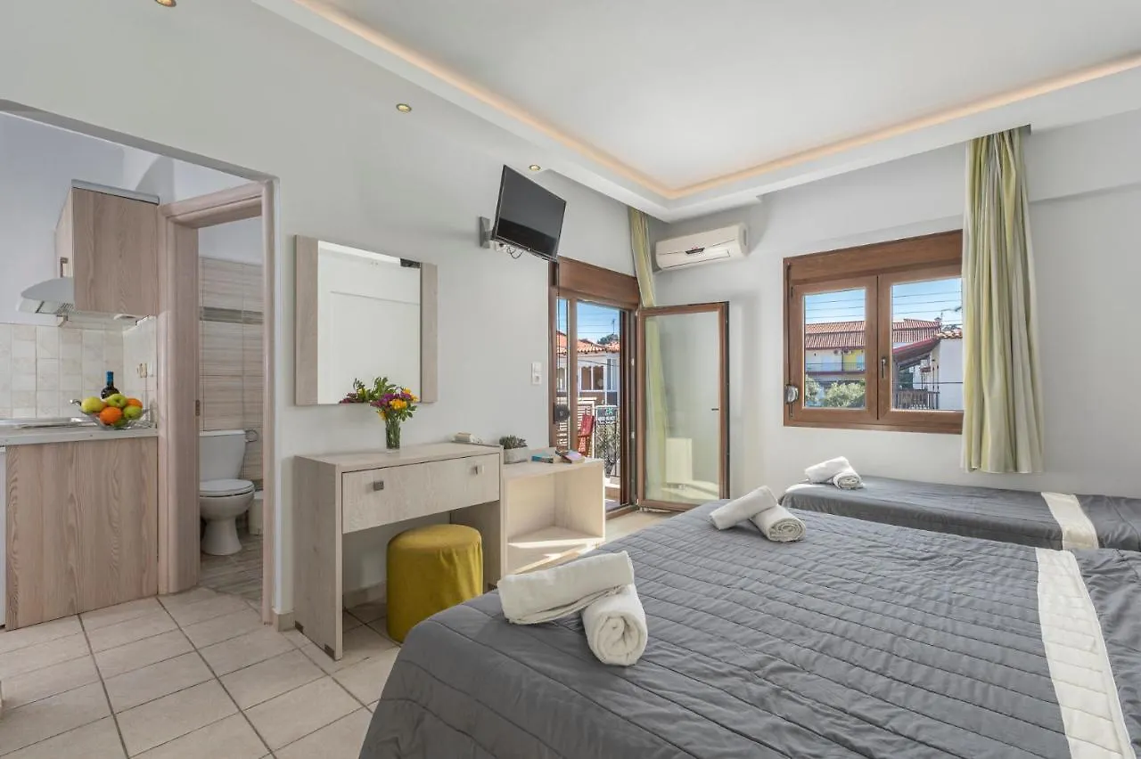 Adonis Hotel Pefkochori